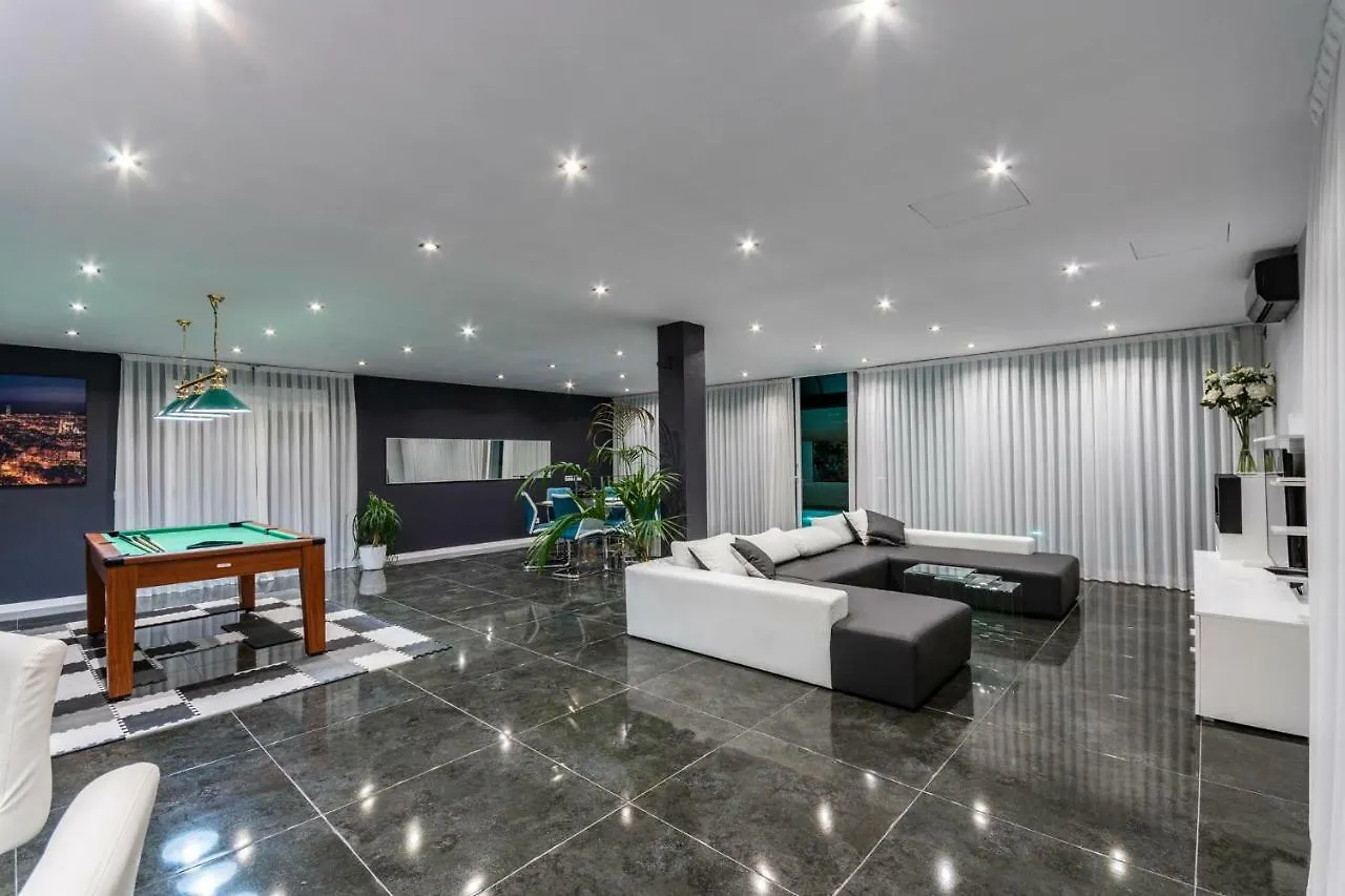 Holiday home Luxurious Villa Marly III To Two Minutes The Beach Castelldefels