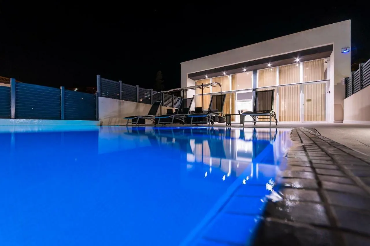Luxurious Villa Marly III To Two Minutes The Beach Castelldefels 0*,