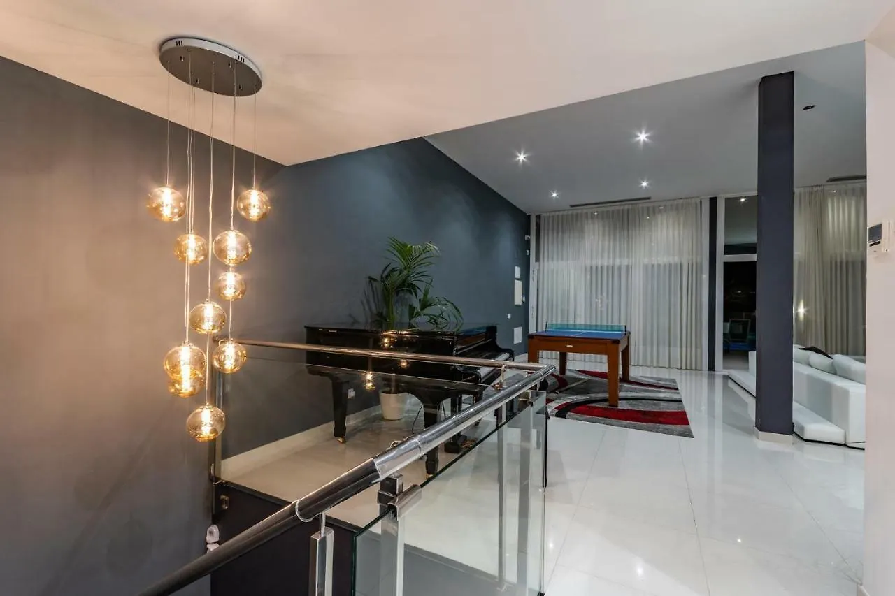Luxurious Villa Marly III To Two Minutes The Beach Castelldefels 0*,