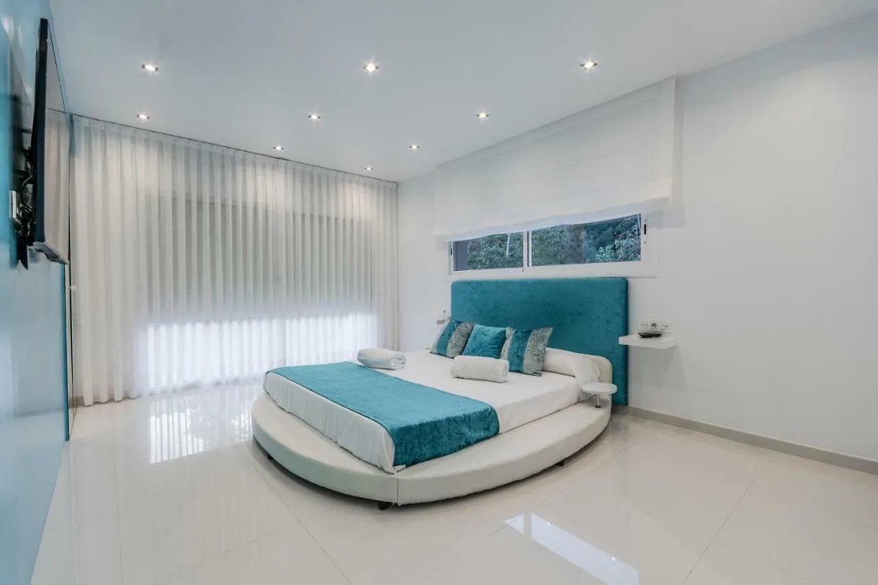 Holiday home Luxurious Villa Marly III To Two Minutes The Beach Castelldefels